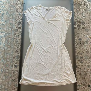 Gilligan & O’Malley Women’s Meduim White Nightgown